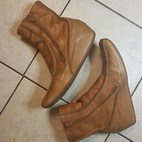 3/$25🔥Vtg 🚫 Caramel Leather Wrap Wedge Bootie - Picture 4 of 8